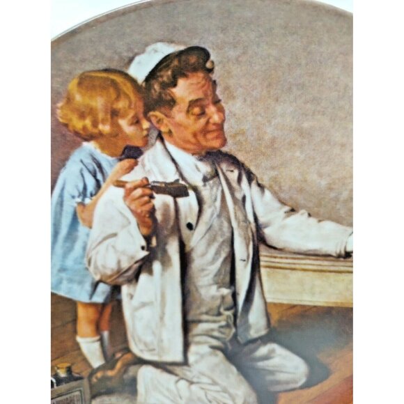 Norman Rockwell Collector's Plate 8 1/2" - "The Painter" - Picture 4 of 11